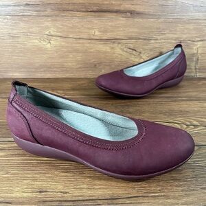 Dansko Kristen “Wine” Leather Slip-On Flats Shoes Women’s Size 6.5 (37)